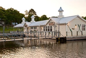 Daily cooked-to-order breakfast for a fee - Holiday Inn Club Vacations Villages Resort at Lake Palestine by IHG (Flint)