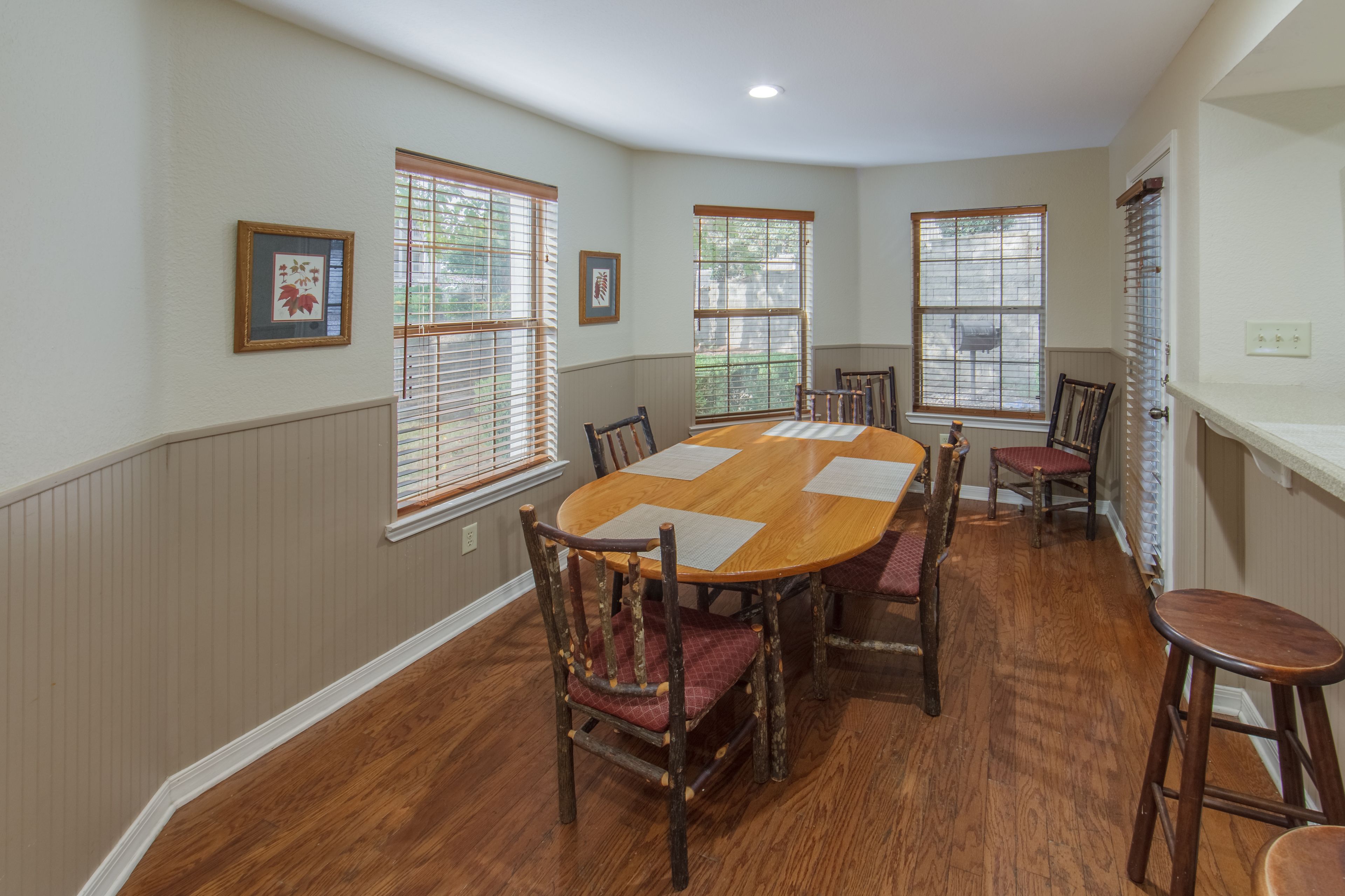 Grand Villa, 2 Bedrooms (2 King Beds) | In-room dining