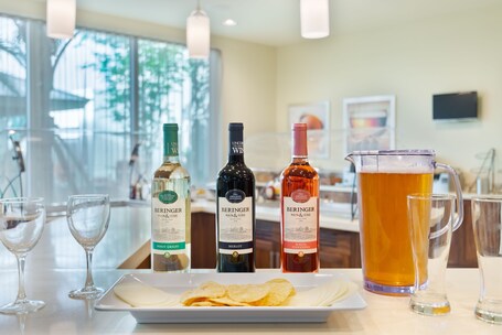 Staybridge Suites Miami International Airport, an IHG Hotel - Image 55