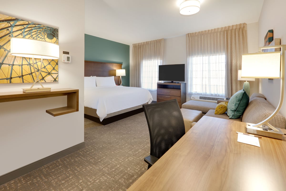 Premium bedding, in-room safe, desk, soundproofing
