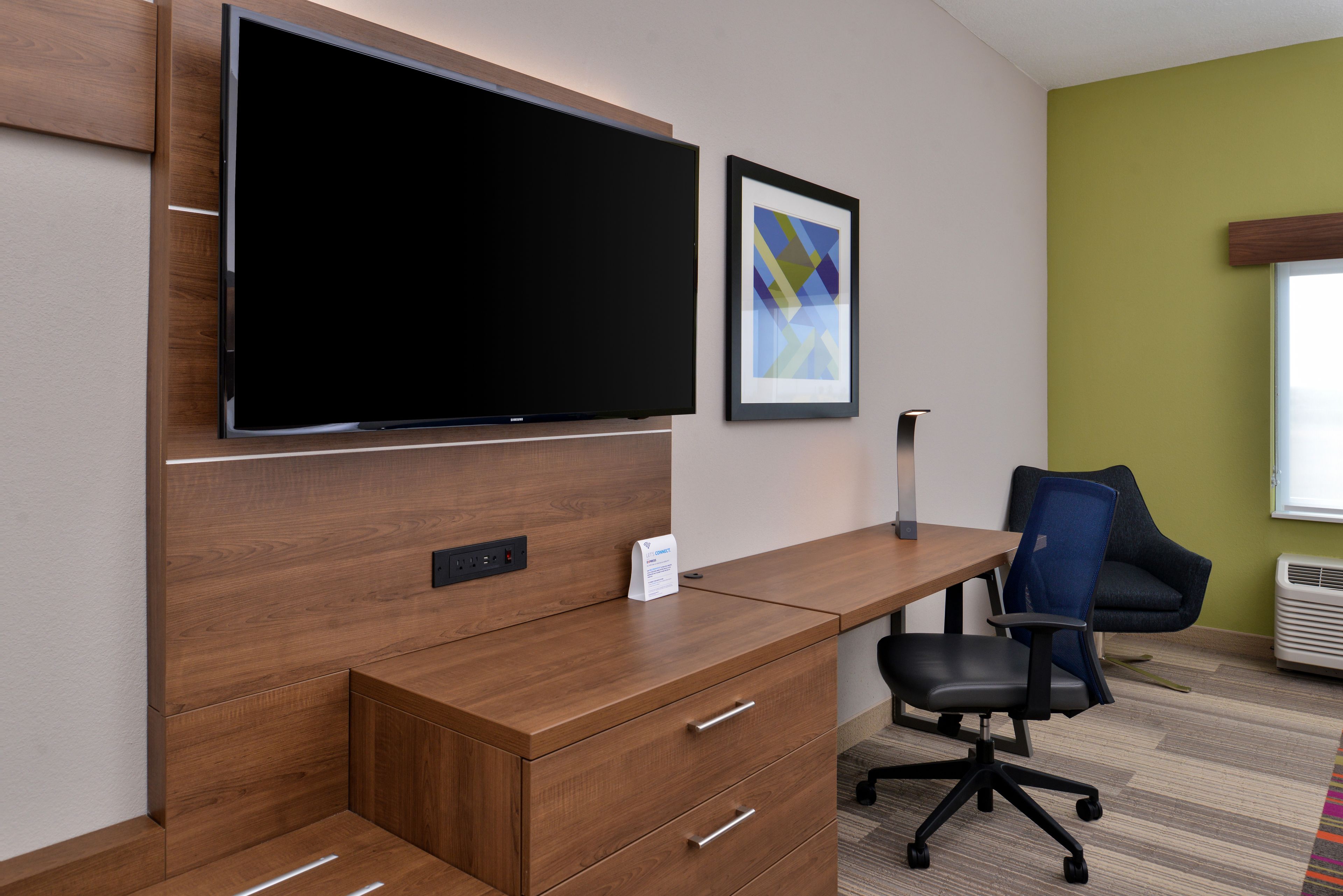 1 bedroom, down duvets, in-room safe, individually furnished