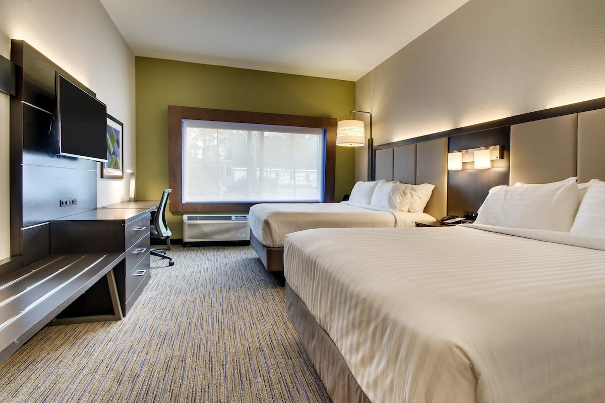 Pillow-top beds, in-room safe, desk, laptop workspace