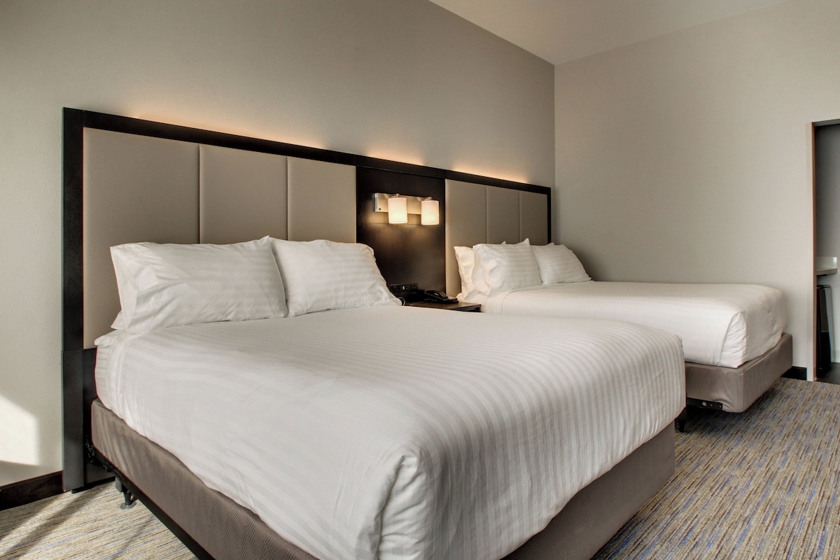 Pillow-top beds, in-room safe, desk, laptop workspace