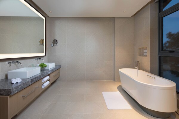 Holiday Inn Kunshan Huaqiao By Ihg - Shanghai