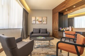 Suite, 1 Bedroom, Non Smoking | Premium bedding, minibar, in-room safe, desk - Crowne Plaza Cappadocia - Nevsehir by IHG (Nevsehir)