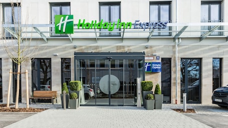 Exterior. Holiday Inn Express Munich - City East by IHG