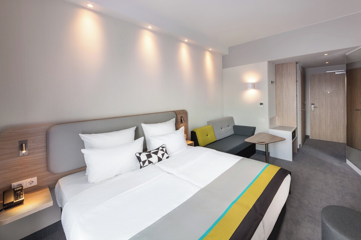 In-room safe, desk, laptop workspace, blackout curtains