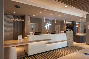 Reception - Holiday Inn Express Munich - City East by IHG (Munich)