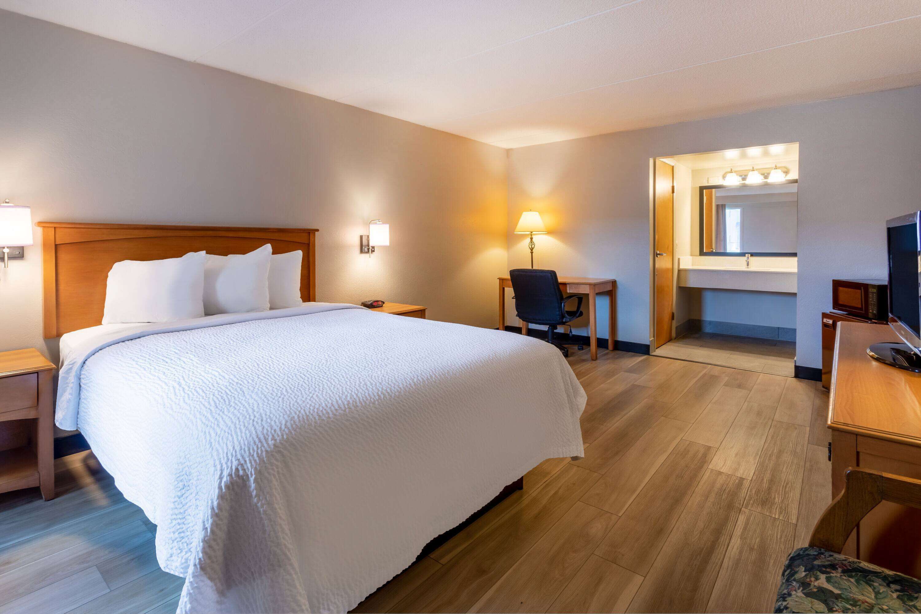 Ferros/tábuas de passar roupa, Wi-Fi de cortesia, roupa de cama