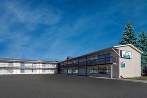 Exterior - Days Inn by Wyndham Birch Run (Birch Run)