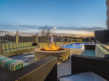 Seasonal outdoor pool