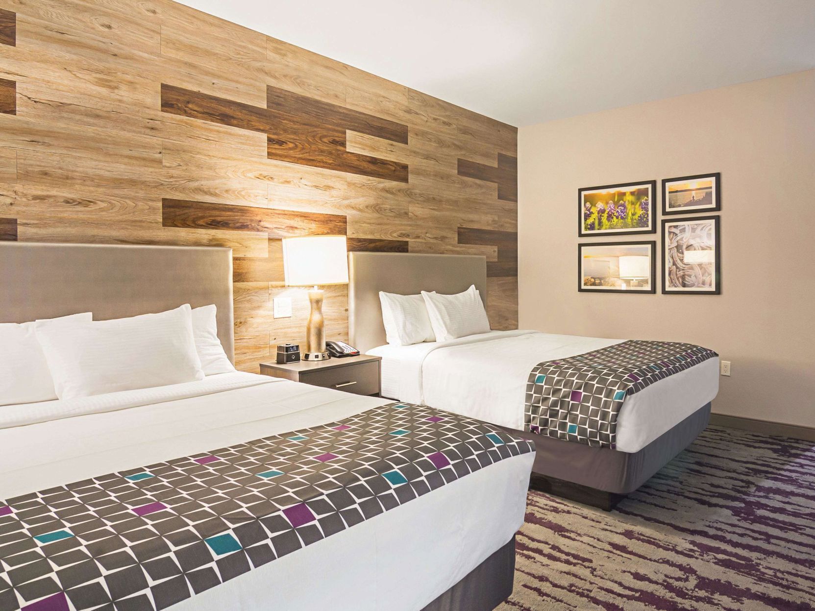 Premium bedding, desk, iron/ironing board, free WiFi