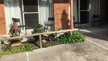 Standard Queen Room | Terrace/patio