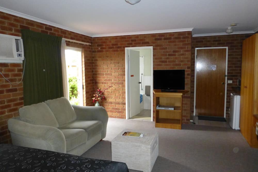 Inverloch Central Motor Inn