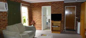 Inverloch Central Motor Inn