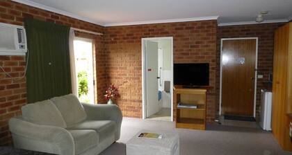 Inverloch Central Motor Inn