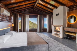 Duplex Room with Fireplace | 2 間臥室、高級寢具、Select Comfort 床墊、迷你吧