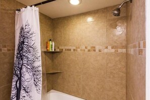 Apartment, 2 Bedrooms (L-7858) | Bathroom | Combined shower/bathtub, free toiletries, hair dryer, towels - Downtown Phoenix Apartments offered by Short Term Stays (Phoenix)