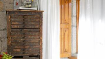 Petit déjeuner buffet (8.5 EUR par personne)