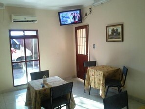 Dining - La Pergola (Tucuman)