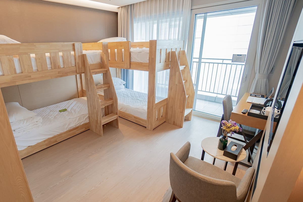 Superior Bunker Twin Room, No Ocean view