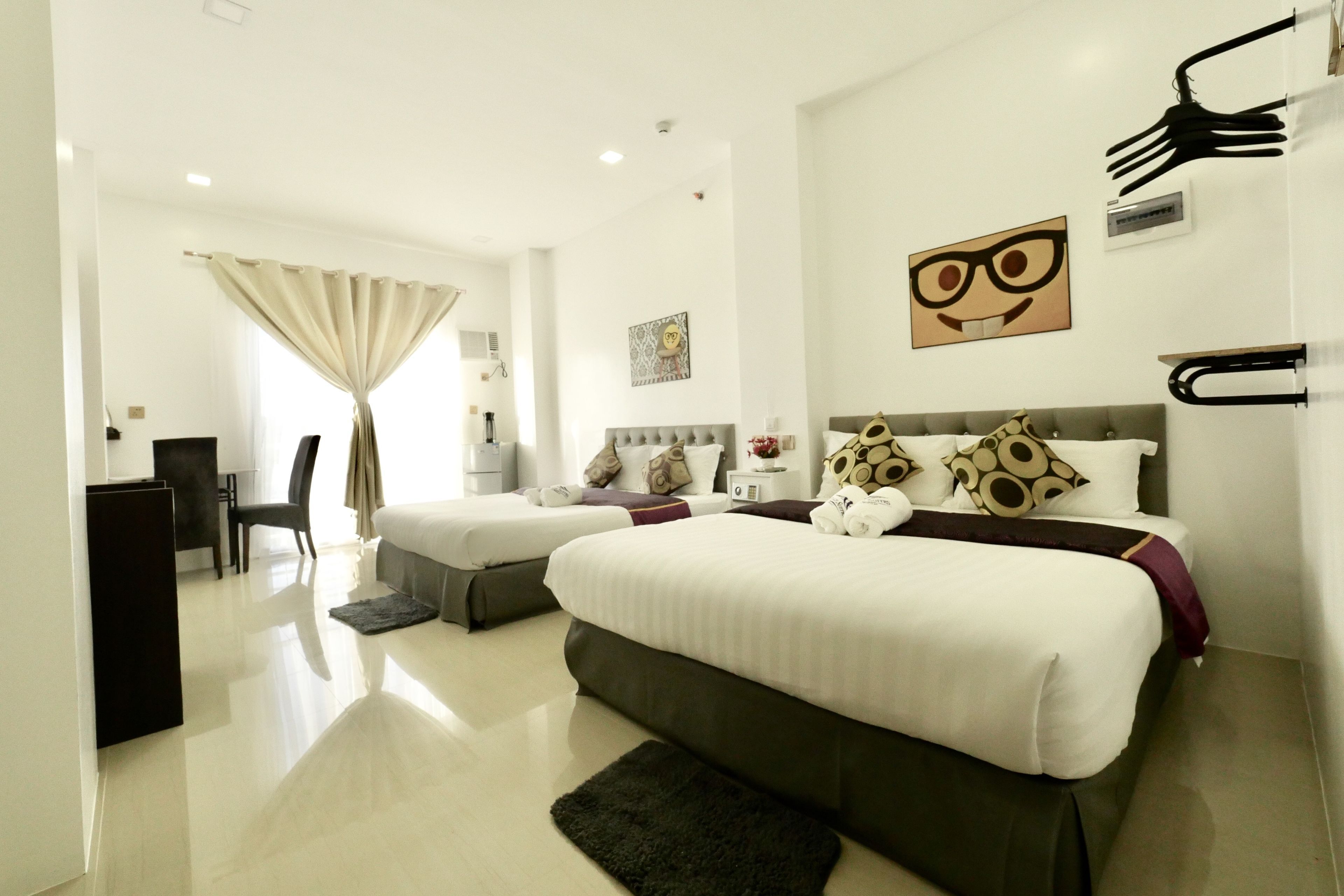 Minibar, desk, cribs/infant beds, free WiFi
