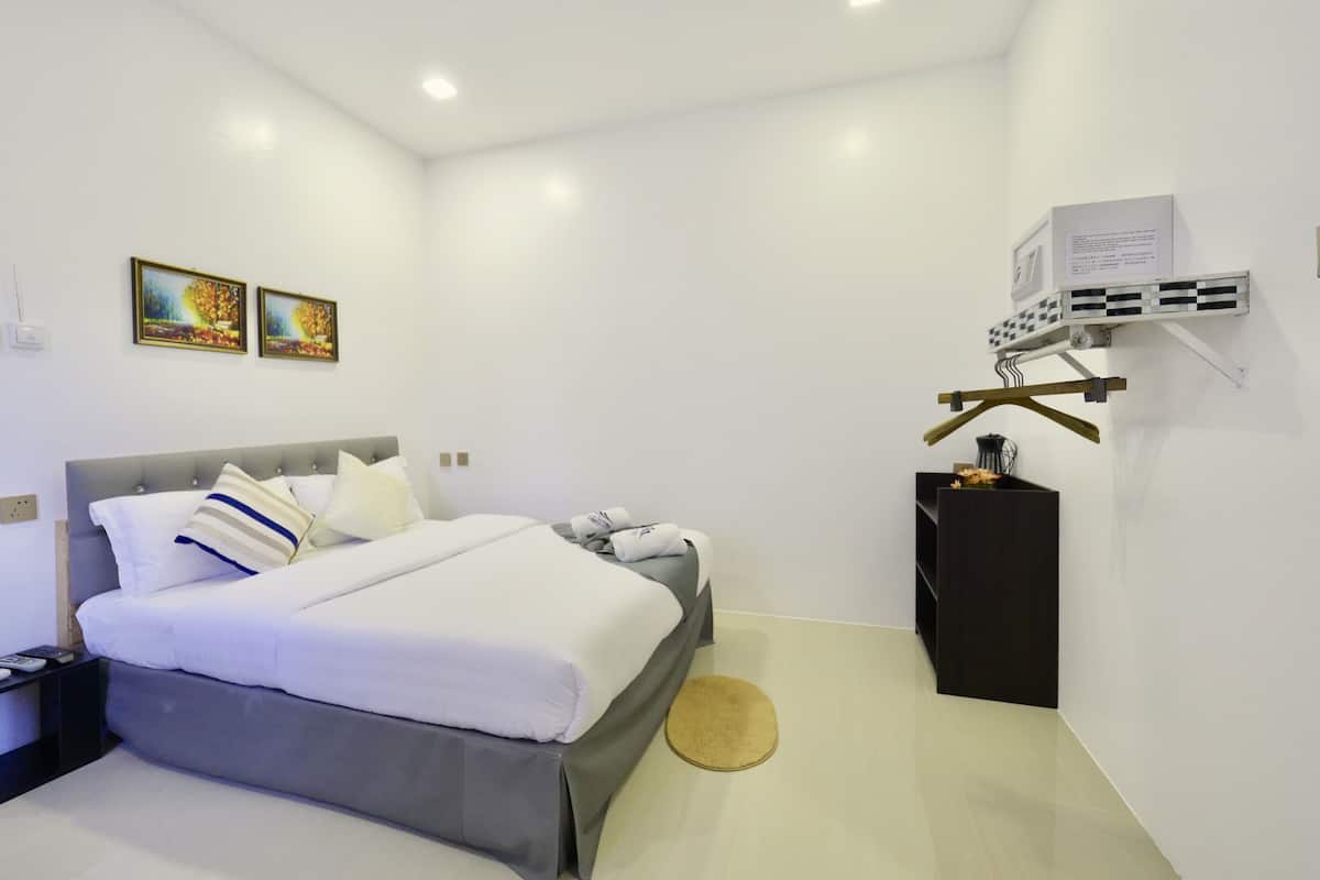 ห้องสแตนดาร์ด, เตียงใหญ่ 1 เตียง, ห้องน้ำในตัว | มินิบาร์, โต๊ะทำงาน, เปล/เตียงเด็ก อ่อน, Wi-Fi ฟรี
