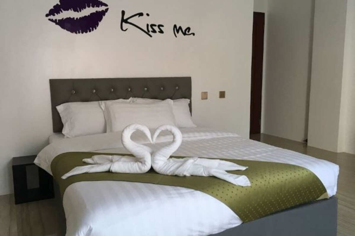 Minibar, bureau, lits bébé (en supplément), Wi-Fi gratuit
