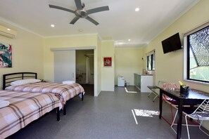 Living area - Daintree Peaks ECO Stays (Diwan)