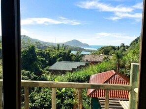 Traditional-Bungalow, 3 Schlafzimmer, 2 Bäder, Meerblick | 1 Schlafzimmer, Zimmersafe, individuell dekoriert