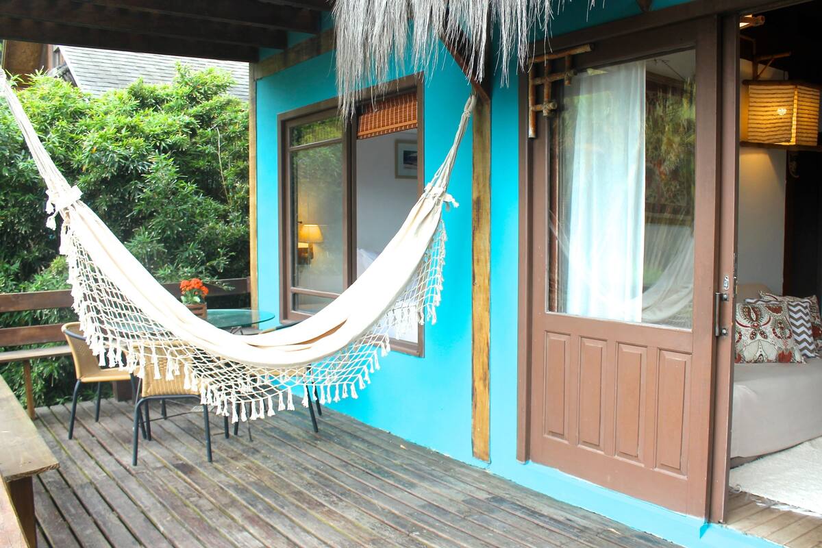 Traditional Bungalow, 3 Bedrooms, Sea View | 1 bedroom, in-room safe, WiFi (free), individually decorated