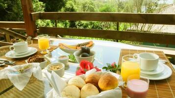 Free daily full breakfast