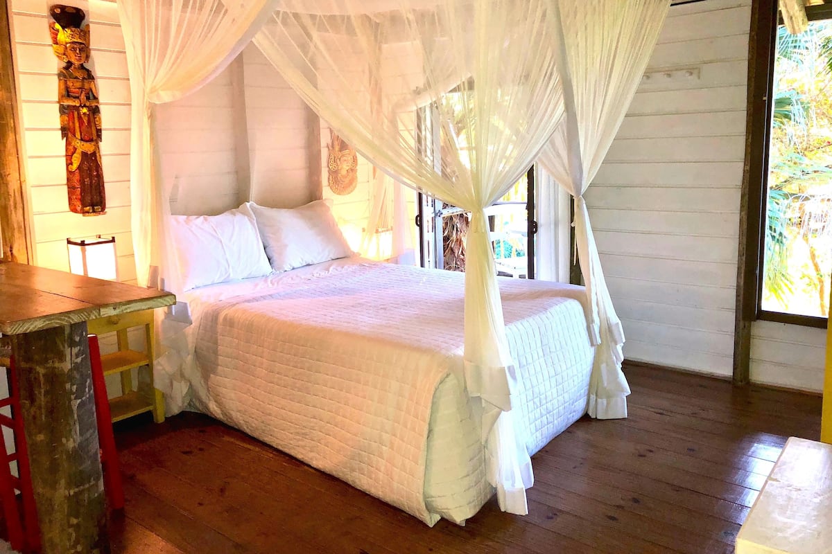 Economy Suite, 1 Bedroom, Microwave, Garden Area | 1 bedroom, in-room safe, WiFi (free), individually decorated