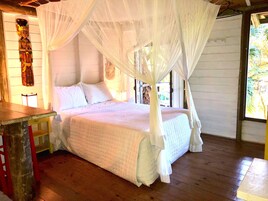 1 bedroom, in-room safe, individually decorated, individually furnished