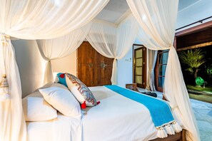 Luxury Villa, 2 Bedrooms, Kitchen, Pool View | 2 bedrooms, in-room safe, desk, iron/ironing board - Villa Livo (Denpasar)