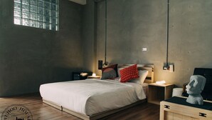 City Double Room | In-room safe, rollaway beds (surcharge), WiFi (free) - Wuhoo House (Kaohsiung)