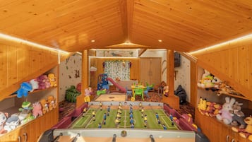 Children’s play area – indoor