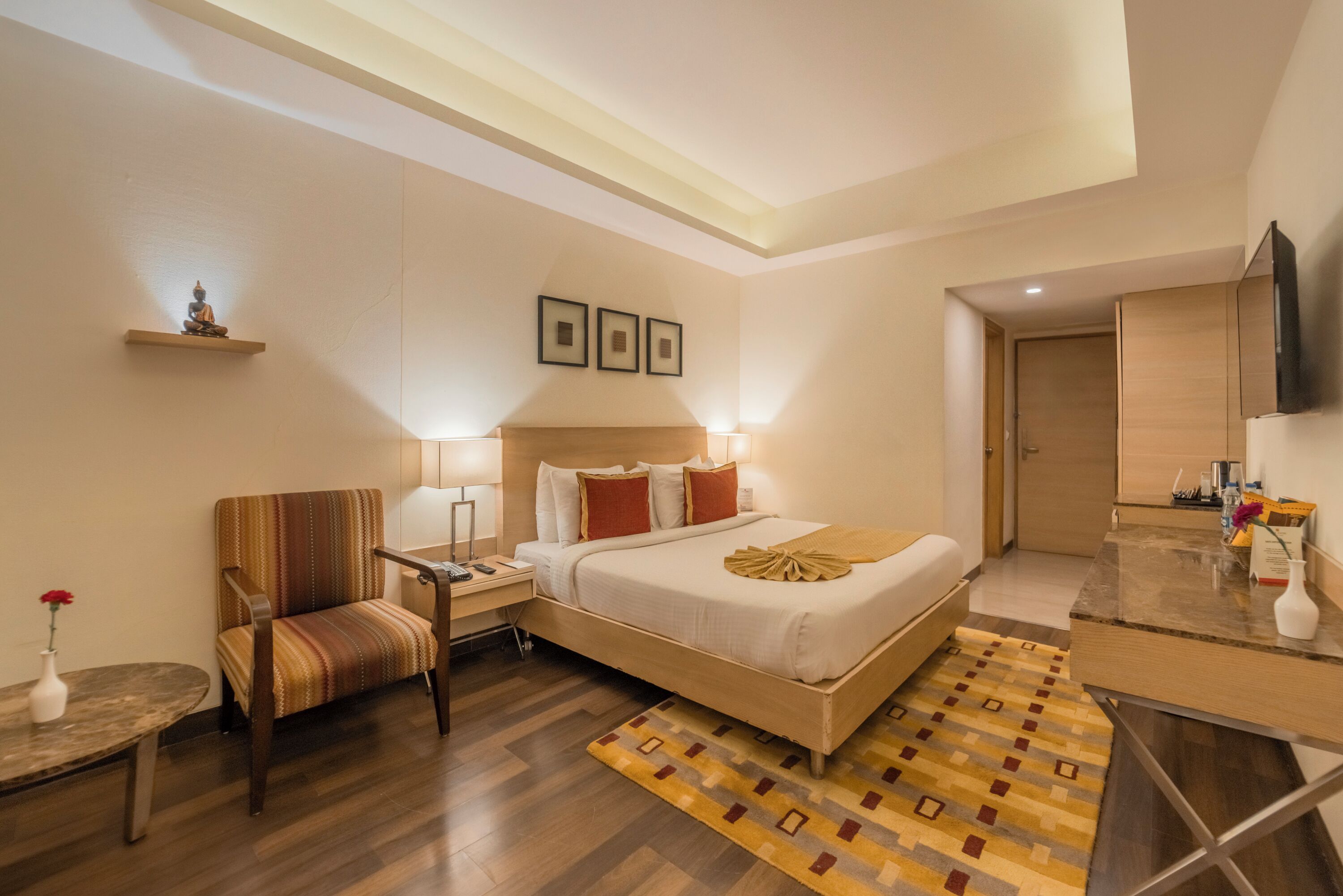 Deluxe Room | Frette Italian sheets, premium bedding, down duvets, memory-foam beds