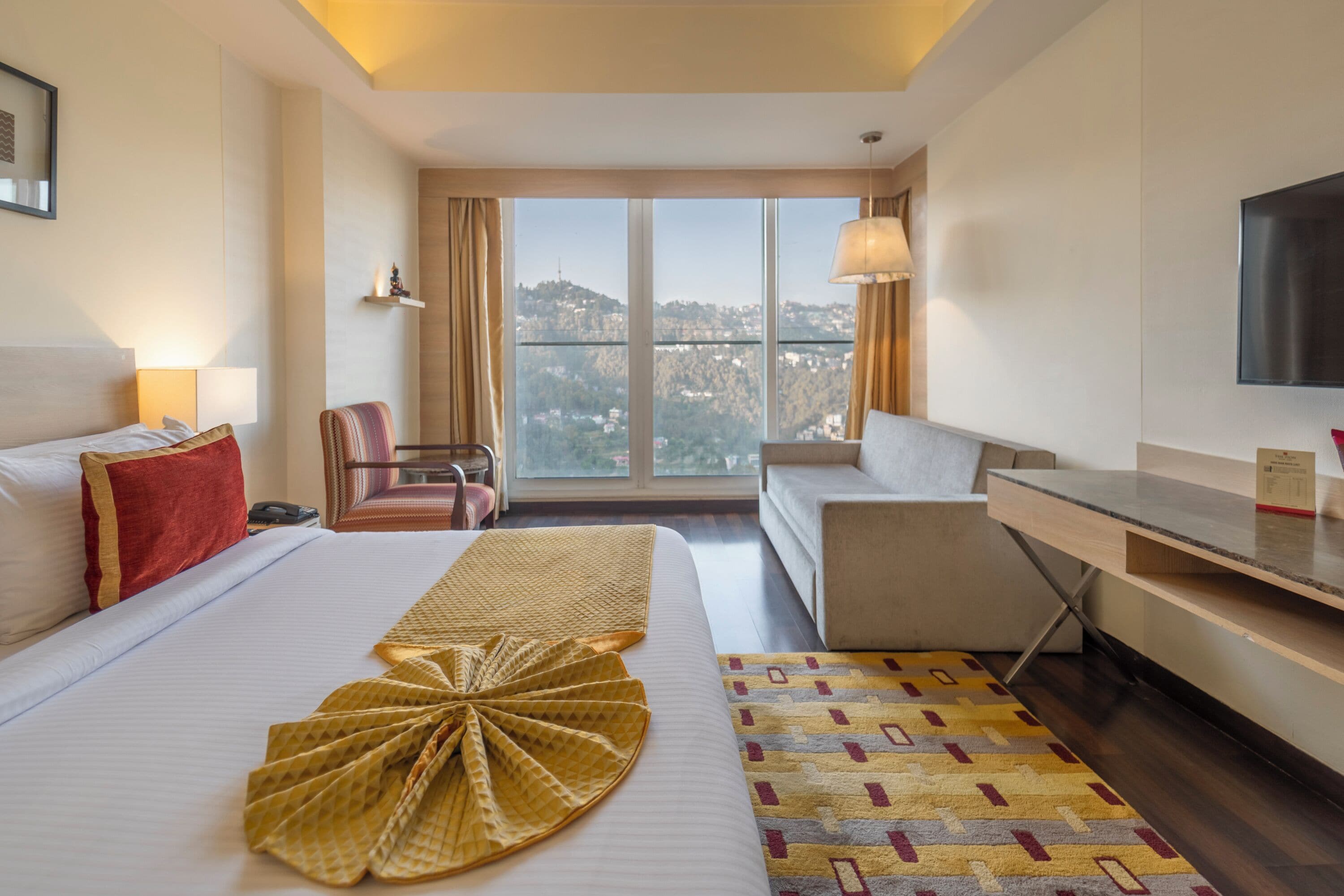 executive room | frette italian sheets, premium bedding, memory-foam beds, minibar