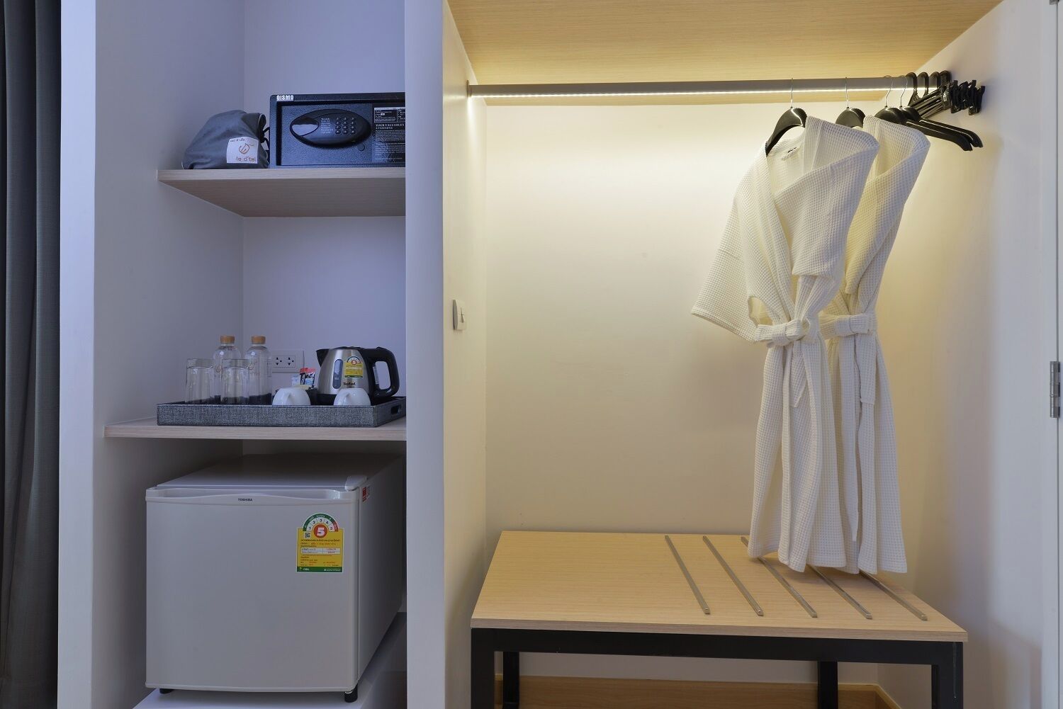 minibar, in-room safe, desk, blackout curtains