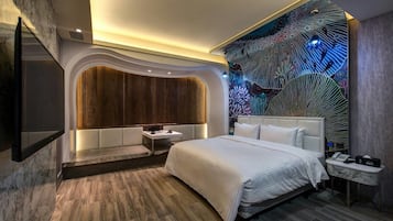 Desk, blackout curtains, soundproofing, free WiFi