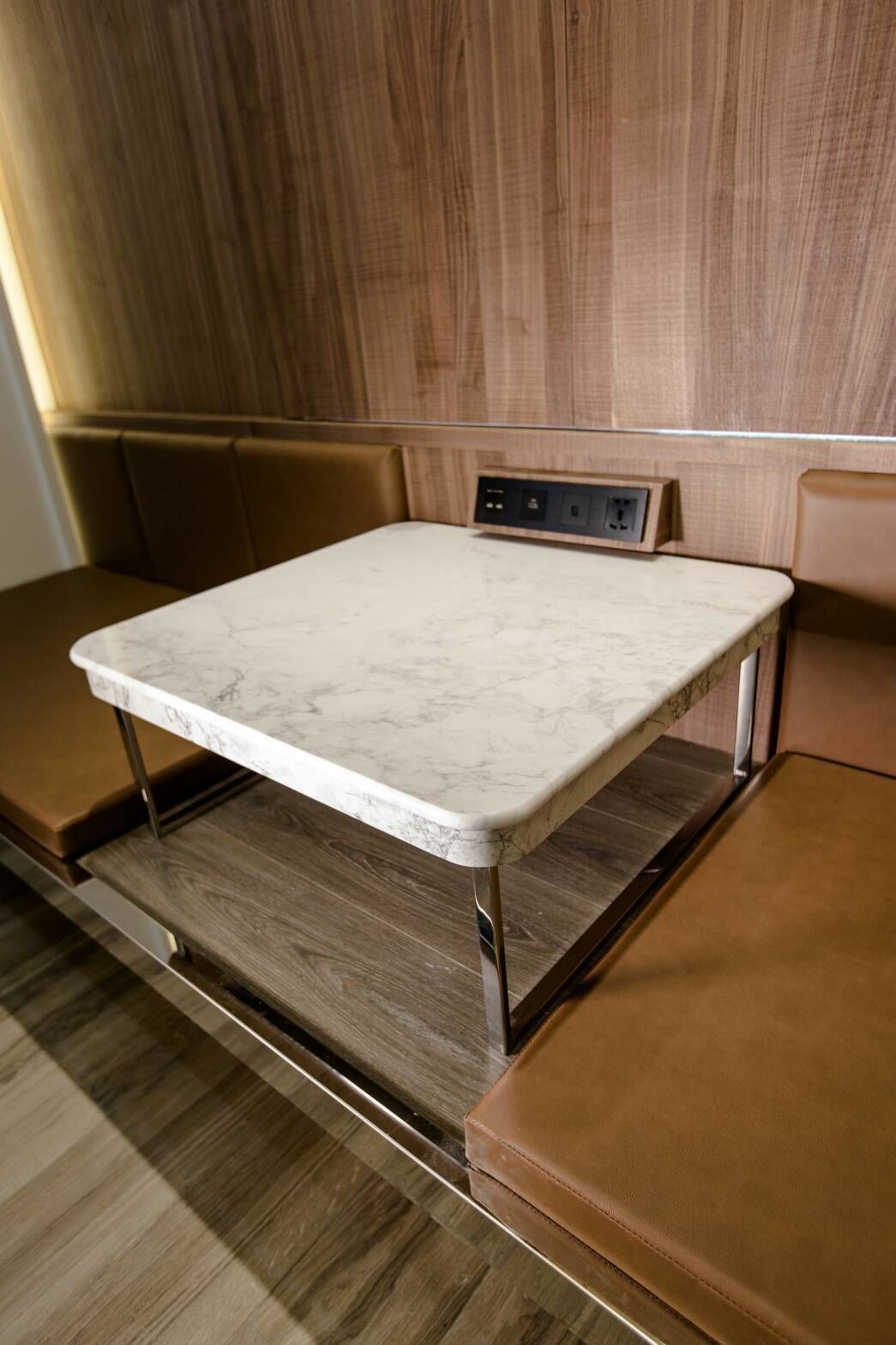 design double room, 1 bedroom, jetted tub | living room | lcd tv