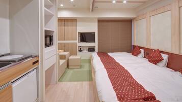 Family Room, Non Smoking | Peti besi dalam bilik, Wi-fi percuma, cadar katil