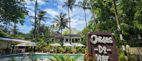 Façana frontal de l'allotjament