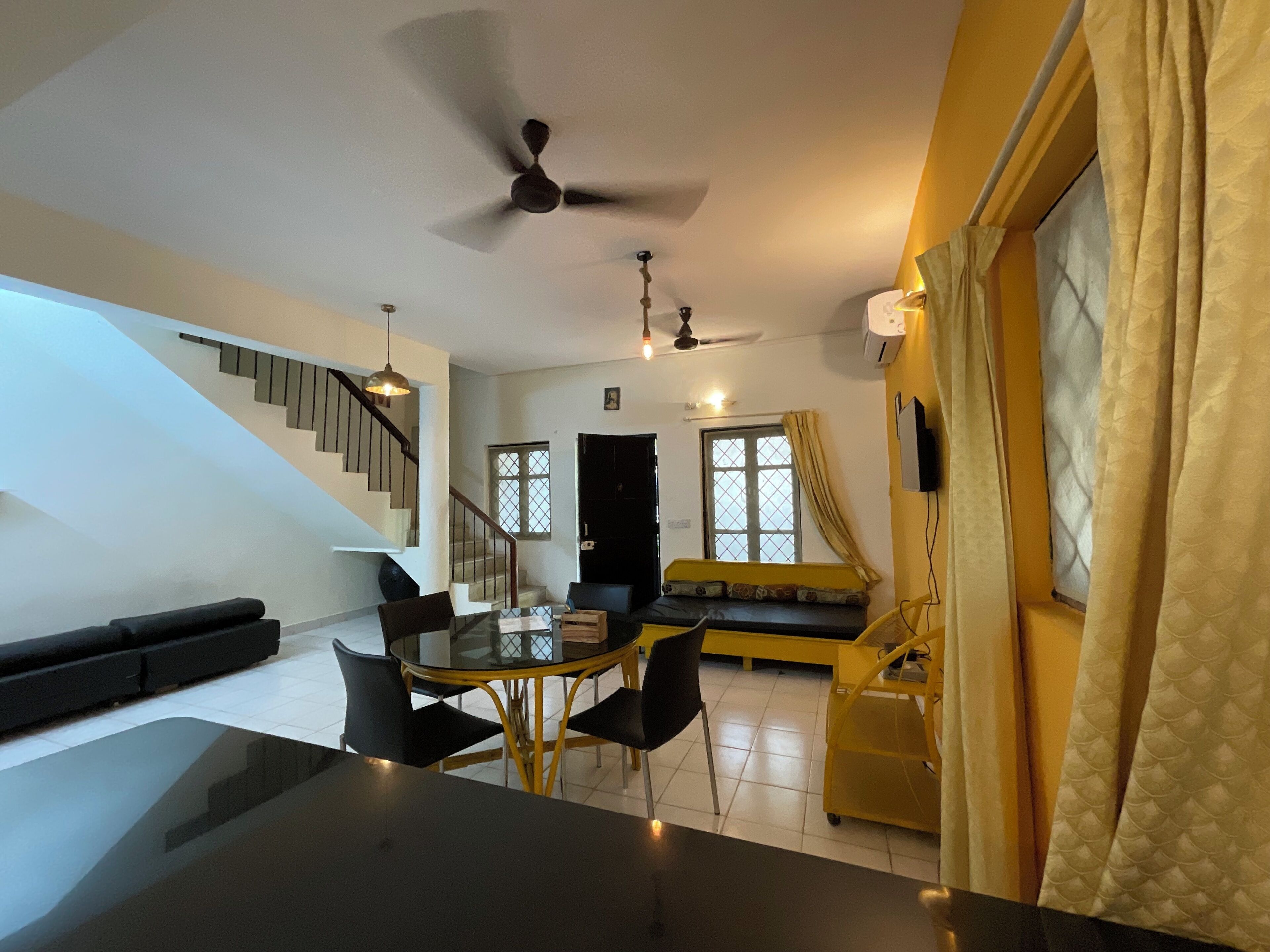 Family Villa, 2 Bedrooms, Pool View | In-room dining