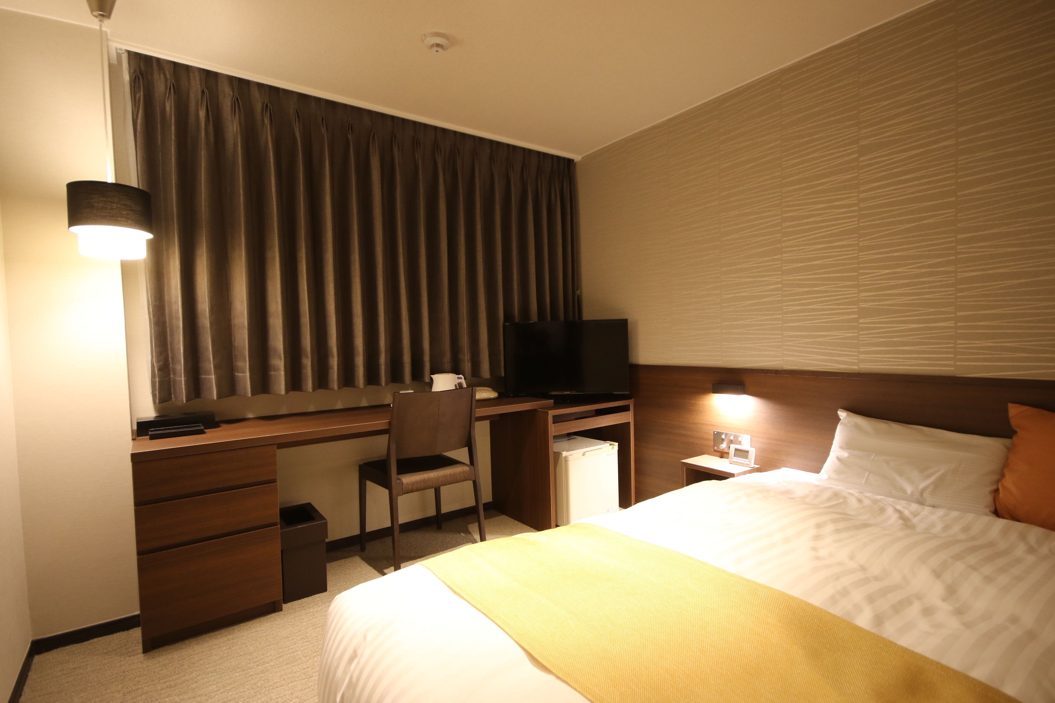 superior single room, 1 large single bed, non smoking | desk, blackout curtains, soundproofing, free wifi