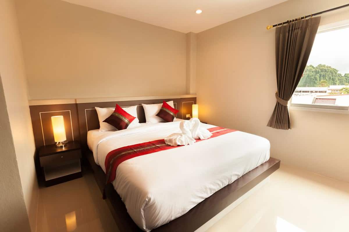 Habitación estándar | Escritorio, camas extra, wifi gratis y ropa de cama
