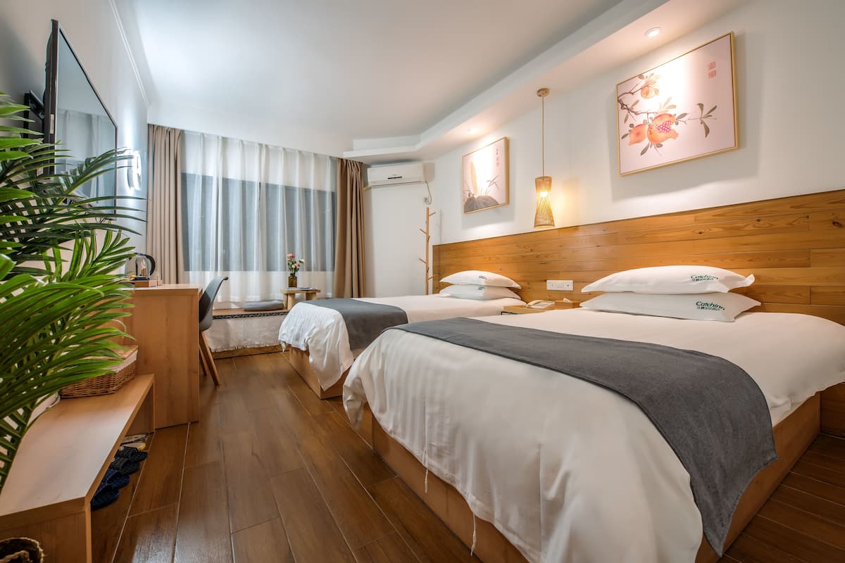 Desk, blackout curtains, iron/ironing board, free WiFi