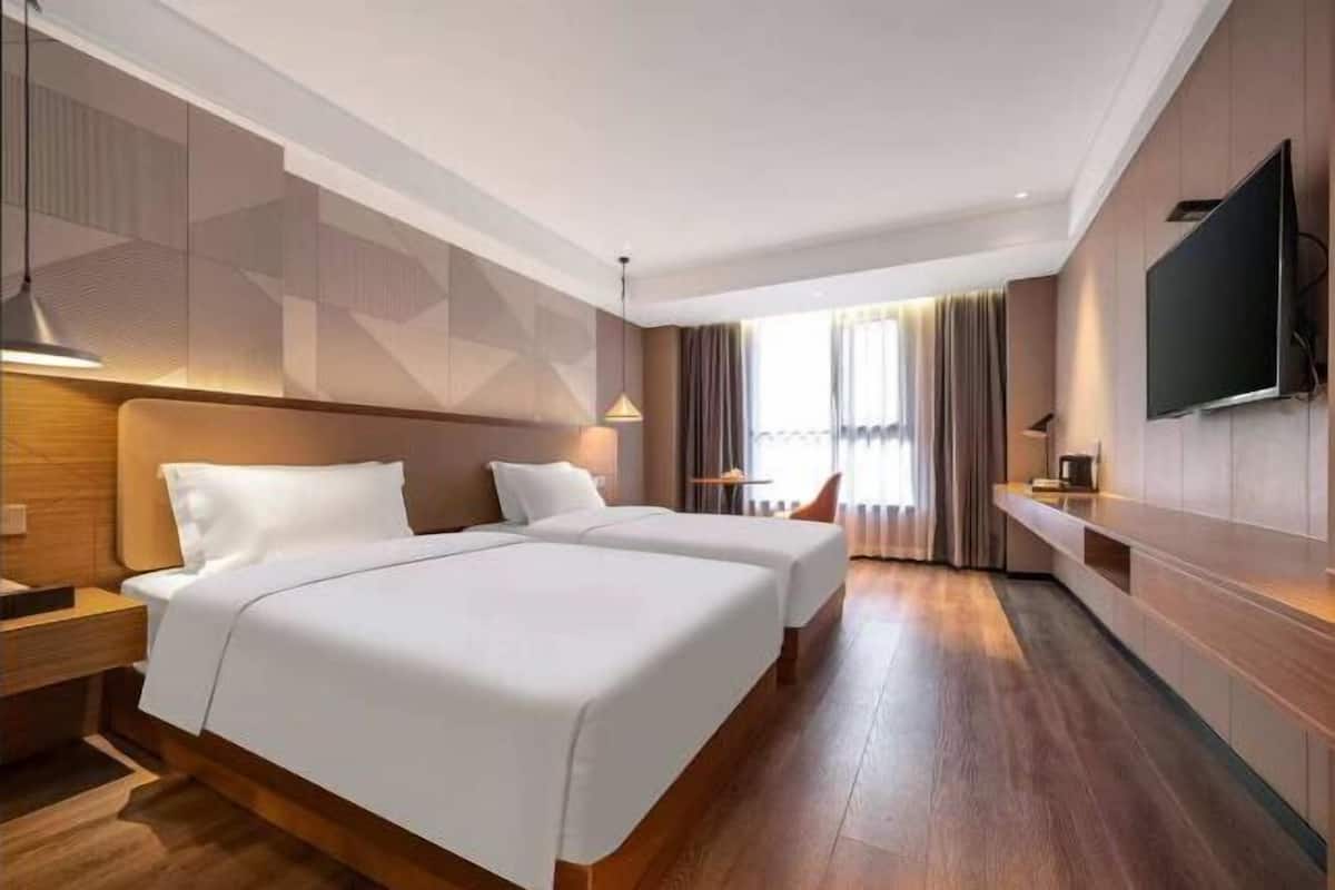 Desk, blackout drapes, iron/ironing board, free WiFi