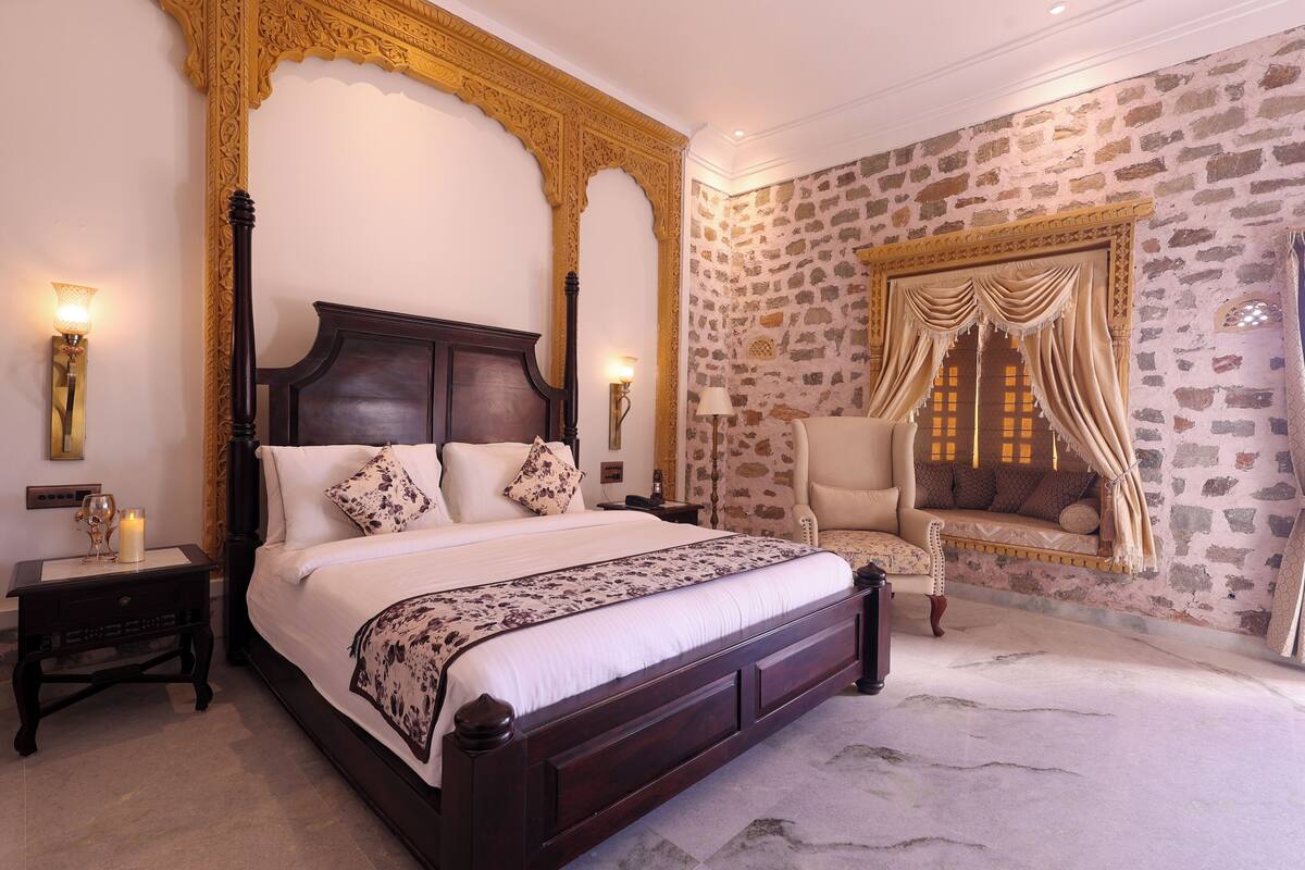 Habitación estándar | Ropa de cama de alta calidad y decoración individual